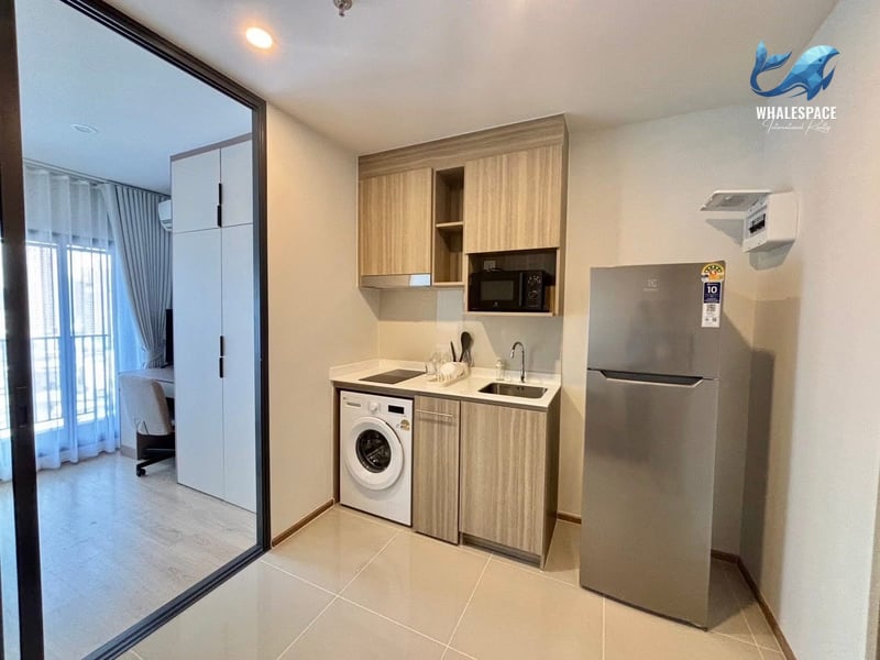 Life Rama 4 – Asoke — High Floor City View | Walk to MRT | Prime CBD photo 4