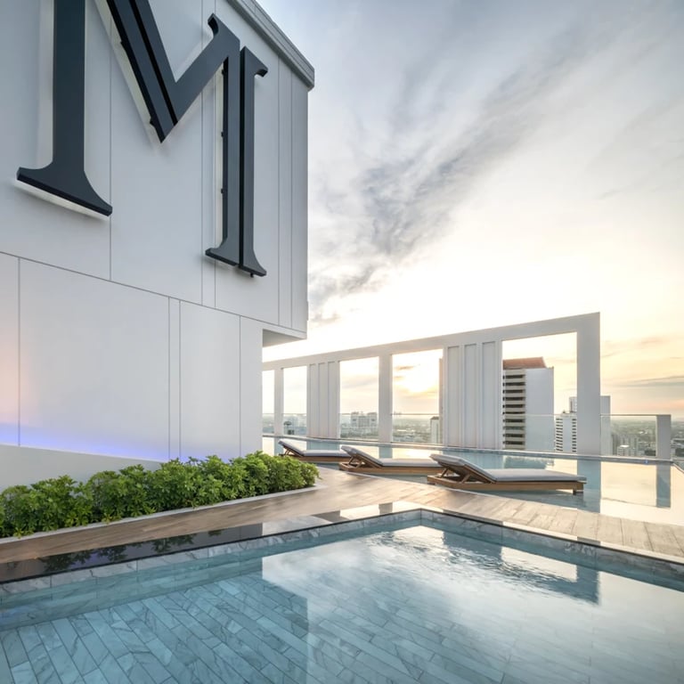 M Thonglor 10
