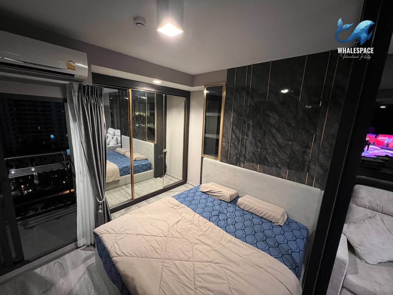 Ideo Sathorn-Wongwian Yai — Corner 1BR | 140m to BTS Wongwian Yai photo 2