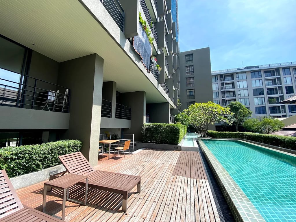 Noble Ambience Sarasin