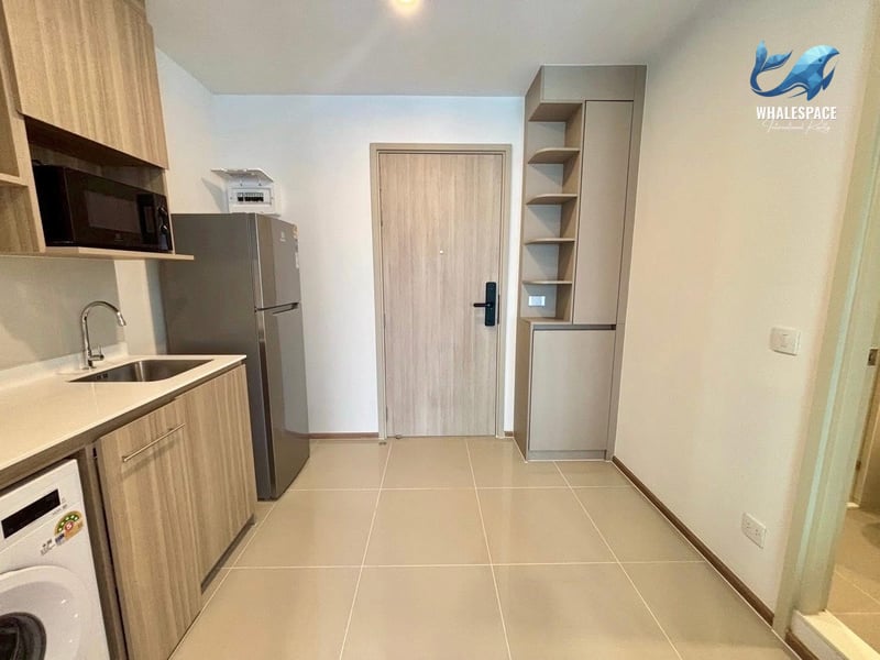 Life Rama 4 – Asoke — High Floor City View | Walk to MRT | Prime CBD photo 2