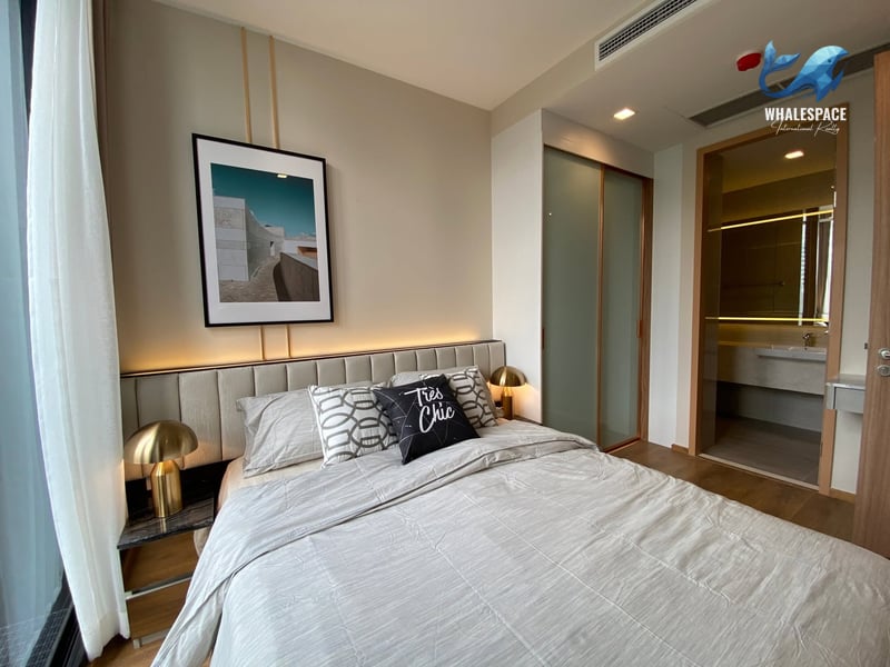 Noble BE33 — Modern Classic Living | Bathtub Residence | Near BTS Phrom Phong photo 2