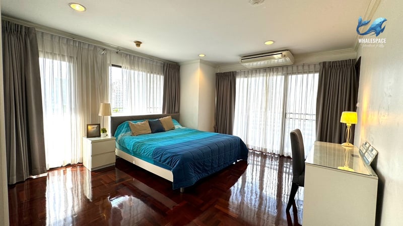Richmond Palace — Spacious Family Unit | Prime Sukhumvit 43 | Near BTS photo 3