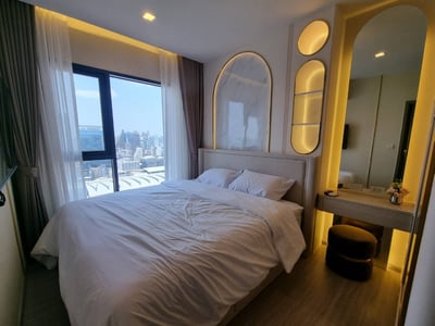 Life Asoke Hype — Premium Skyline & Park View | Luxury Furnished | Rama 9