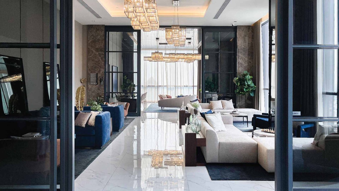 Mazarine Ratchayothin