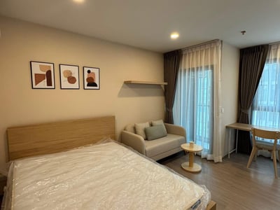 Aspire Sukhumvit-Rama 4 - 靠近帕卡侬地铁站10层28平米精装一居室绝美泳池景观公寓出租