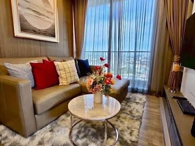 Sathorn Corner Unit — High Floor River View | Quiet Luxury Living