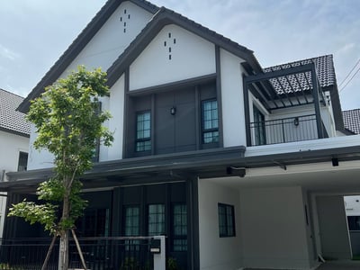 Centro Bangna — Pet-Friendly Family Home | Fully Furnished | Bangna Area