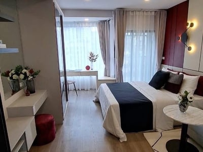 Soho Bangkok Ratchada — Stylish Built-in Unit | Near MRT Huai Khwang