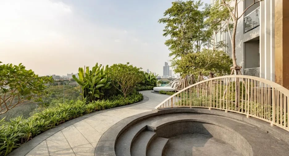 Life Sukhumvit 62
