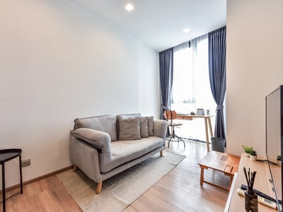 The Line Phahon-Pradipat — High Floor Park View | Fully Furnished | BTS Saphan Khwai