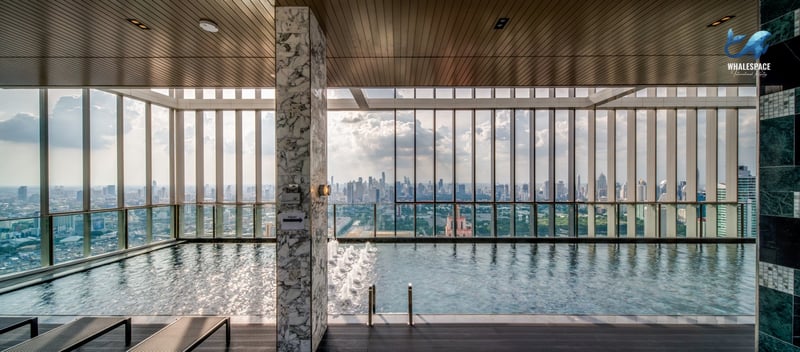 Sky pool offering panoramic city vistas during the day