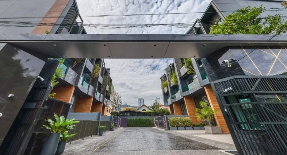 The Eight Chatuchak - Ratchada