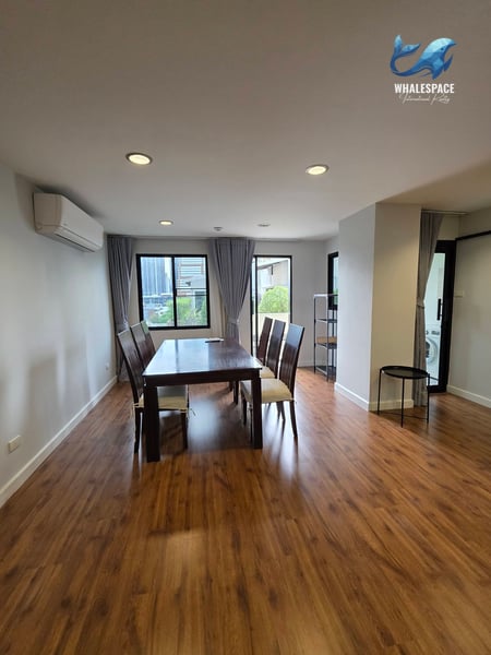 Beverly Hills Mansion Ekkamai | Spacious 135 SQ.M. Residence | Quiet Residential Street photo 4