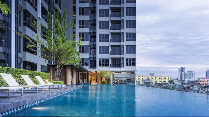 The Room Sathorn - St.Louis