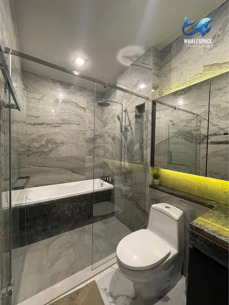 LAVIQ Sukhumvit 57 — Rare High Floor Unit | Unblocked Thonglor View photo 2