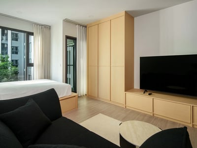 Aspire Sukhumvit - Rama 4 — Brand New Minimalist Studio | Pool View | Near BTS
