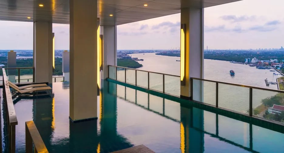 Knightsbridge Sky River Ocean