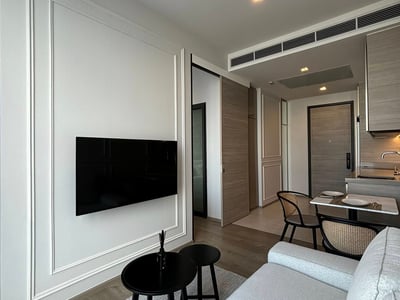 The Crest Park Residences — Luxury High Floor Residence | MRT Phahon Yothin & BTS Ha Yaek Lat Phrao