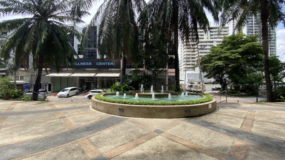 Supalai Place Sukhumvit 39