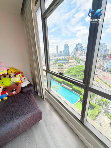 The Room Rama 4 — Premium Corner Unit | Pool & City View | Near MRT Sam Yan photo 2