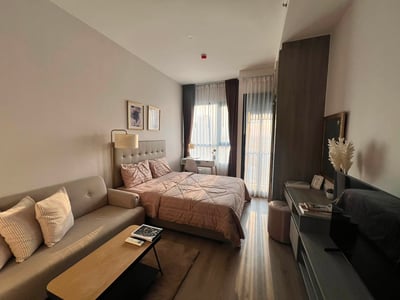 Knightsbridge Prime Onnut - Premium High-Ceiling Studio near BTS