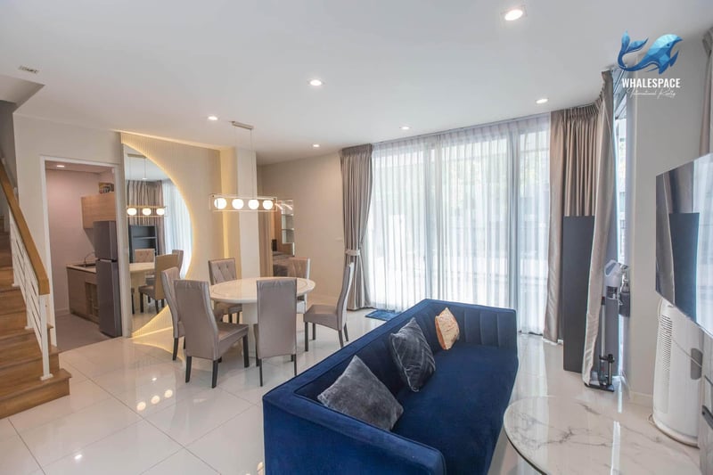 Baan Klang Muang Classe Ekkamai-Ramintra — Premium 3-Storey House | Modern Luxury | Prime Location photo 3
