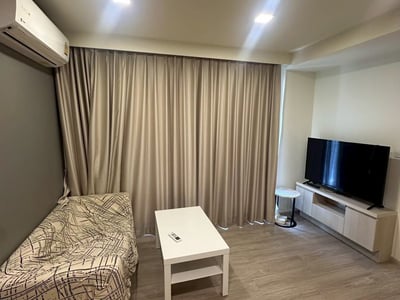 Maestro 03 Ratchada — Pool View Pet-Friendly Condo | Prime Ratchada