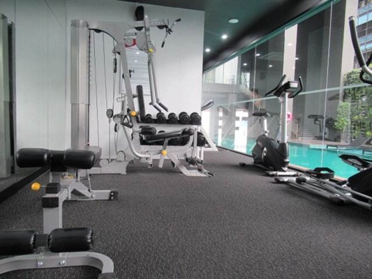 อัพ เอกมัย