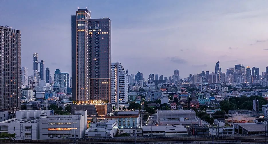 The Base Phetchaburi - Thonglor