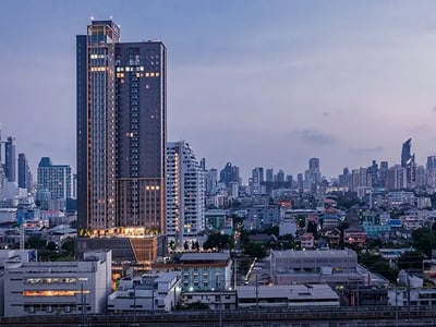 The Base Phetchaburi - Thonglor