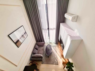 Knightsbridge Phaholyothin Interchange — Угловой Loft | Высокие потолки | Рядом с BTS