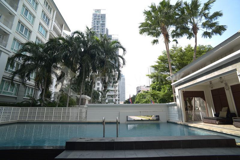 The Bangkok Sathorn-Taksin