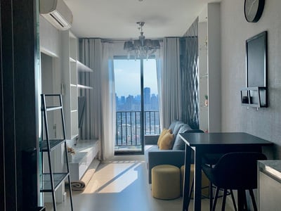 The Niche Pride Thonglor-Petchburi — High Floor City Living | Near BTS Thonglor