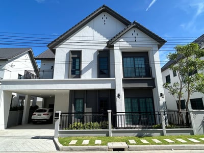 Centro Bangna Phase 2 — Designer Family Home | Modern English Style | Near Mega Bangna