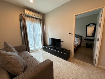 The Crest Sukhumvit 34 — Luxury Residence | Steps from BTS Thong Lo