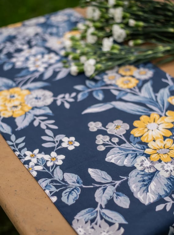 THE SHOP PALMEROS NAVY COTTON SHEETING PRINTED TABLE CLOTH WITH BORDER 70X120IN