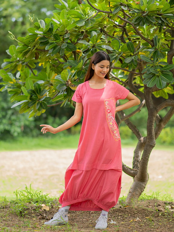 Ujbeki Dress Emb : Solid Red Cotton Slub