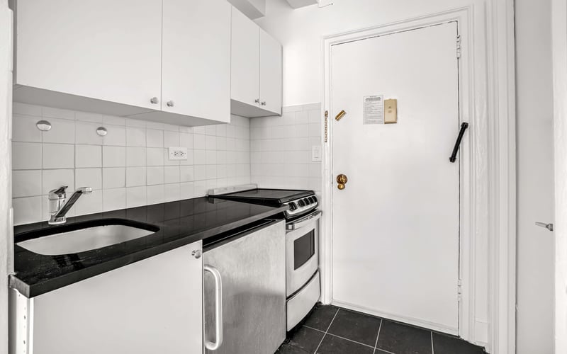 310 East 44 Street #010-318, Manhattan, NY 10017 3