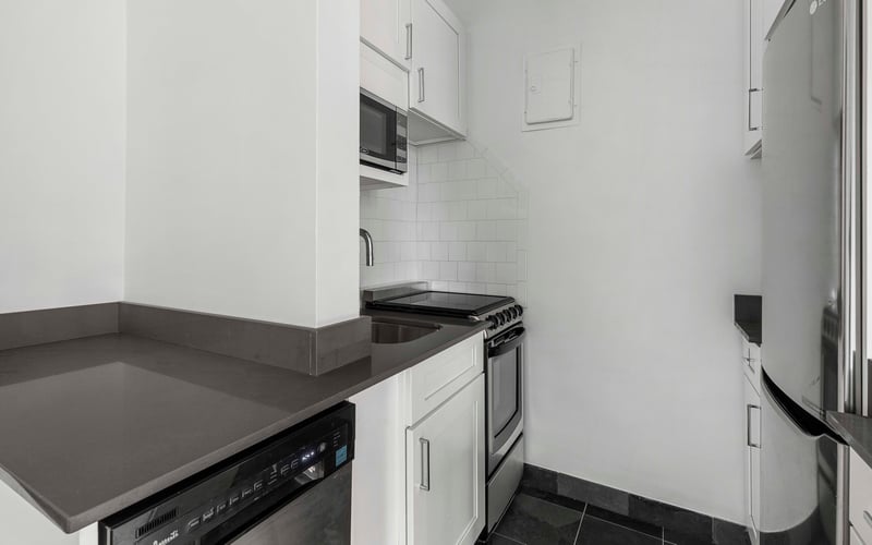 The Carteret 208 West 23 Street #605, Manhattan, NY 10011 2
