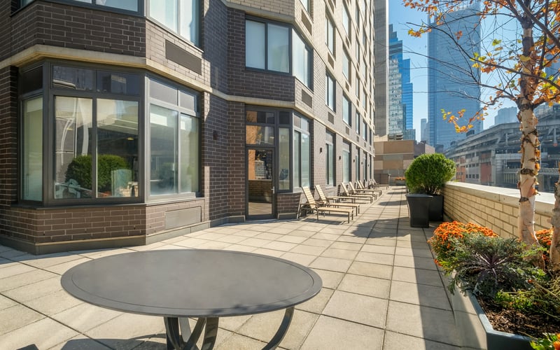 420 West 42nd St | Midtown West Luxury Apartments | Brodsky