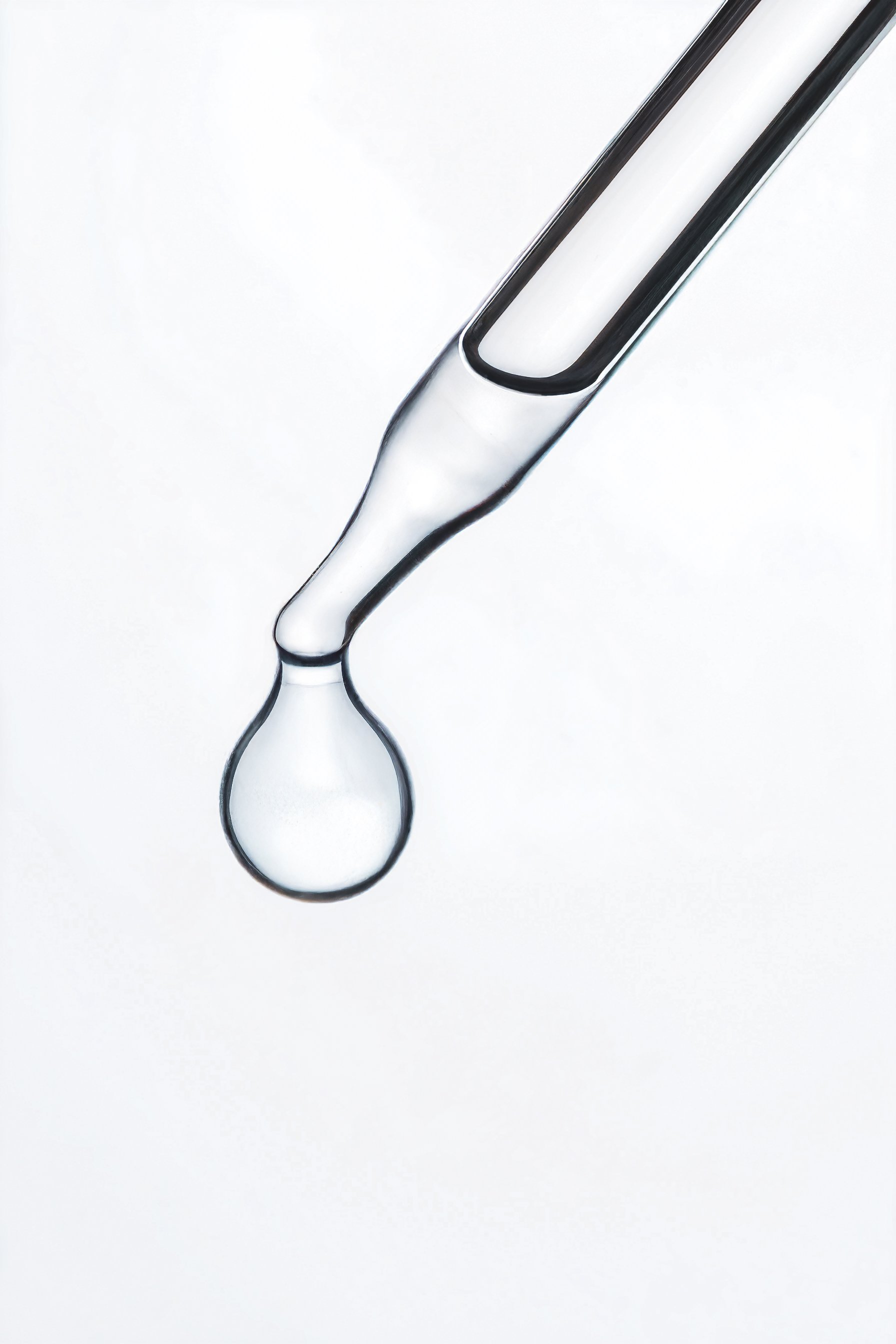 Dropper Releasing Clear Serum