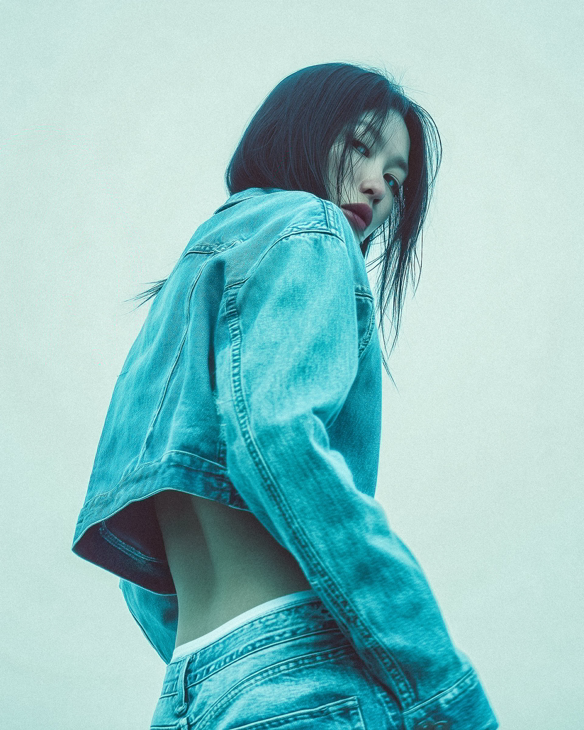 Look con espalda vaquera