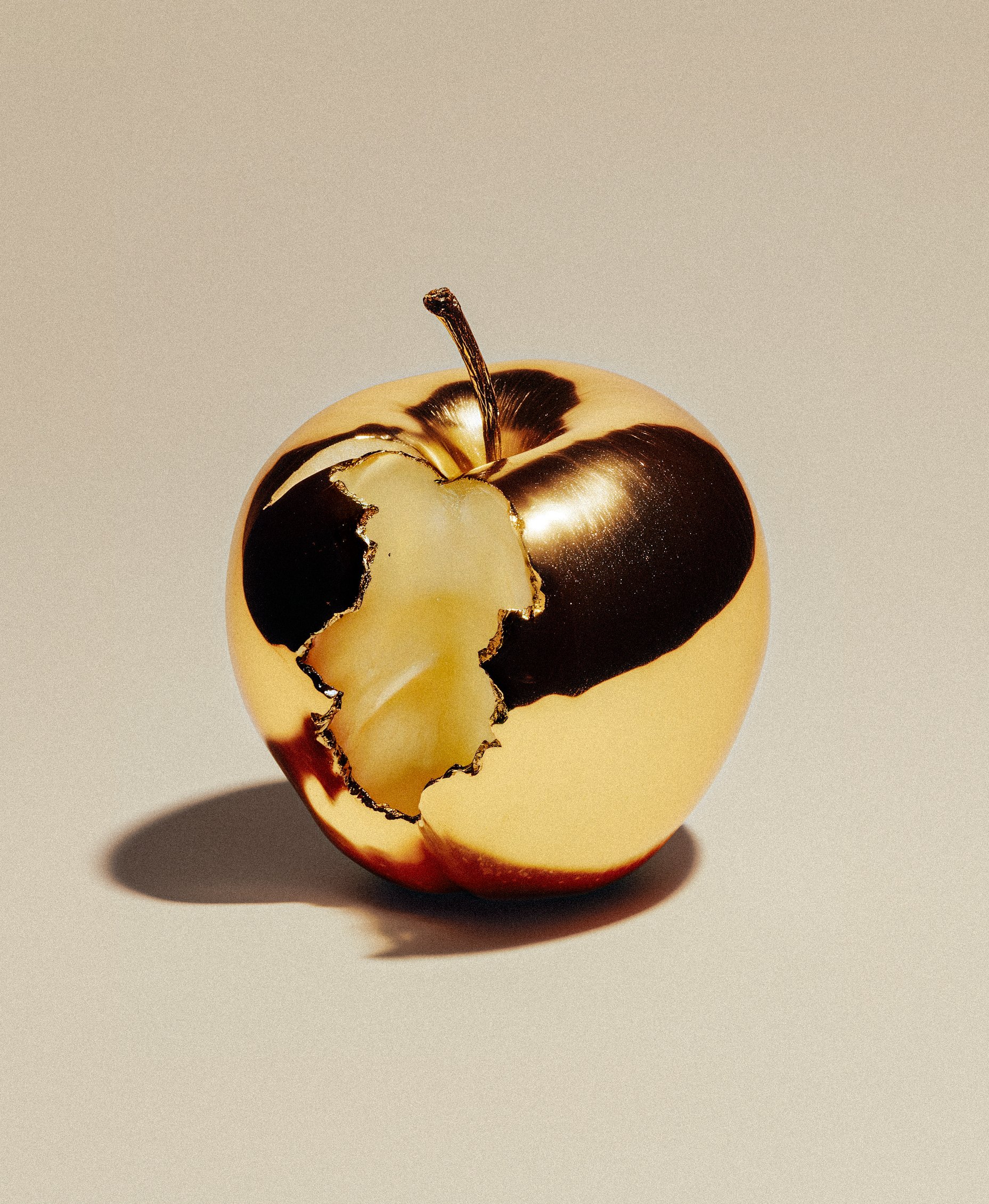 Golden apple