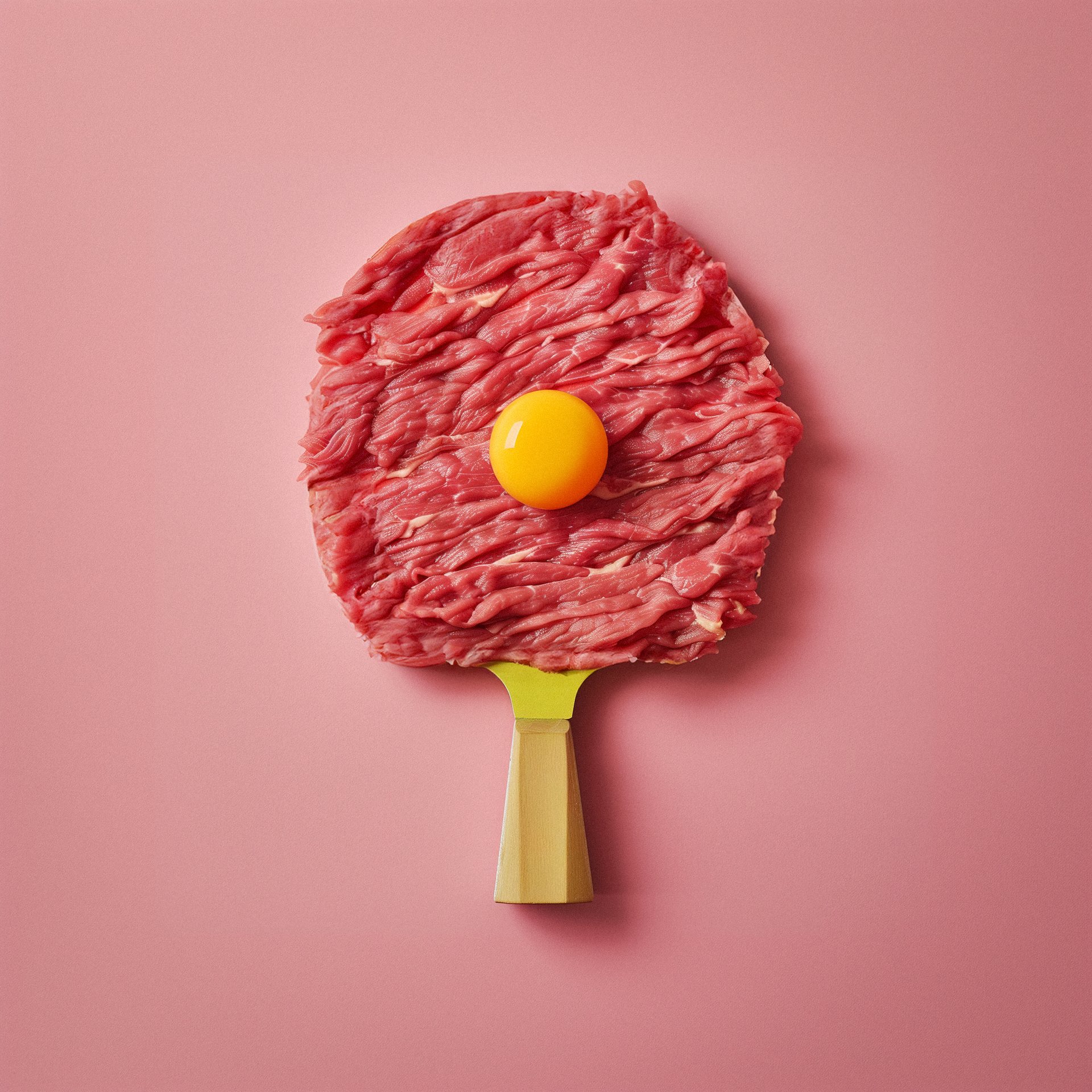 la paleta de ping pong parece carne cruda con sabor a yema de huevo