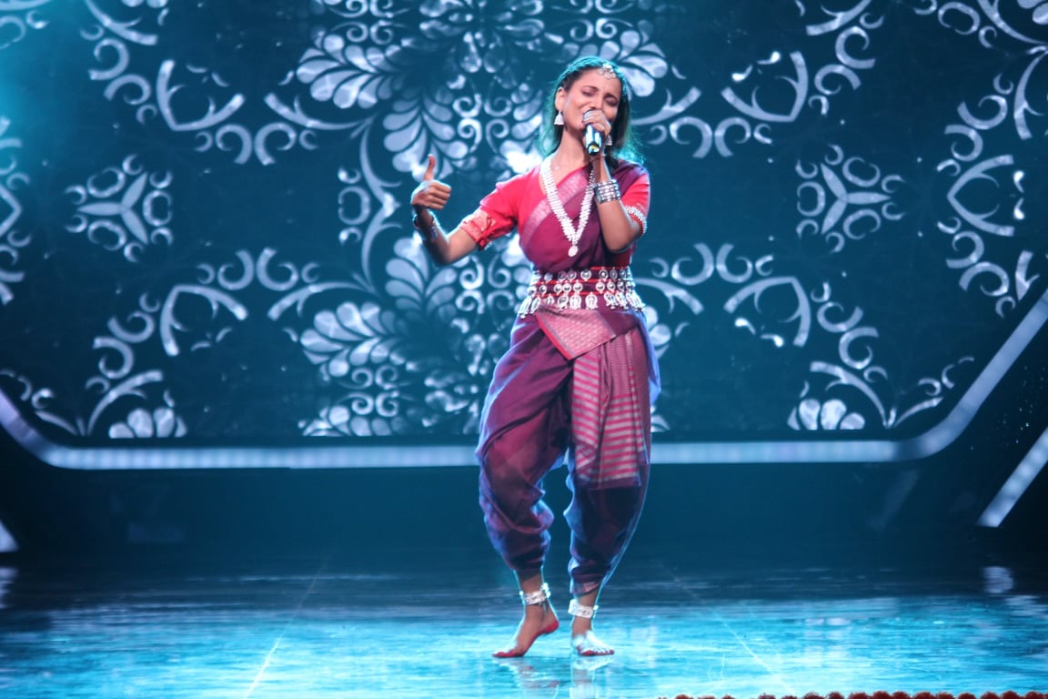 Barnali Hota performing at Bharat ka Amrit Kalash