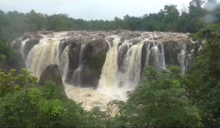 Gundichaghaghi Waterfall
