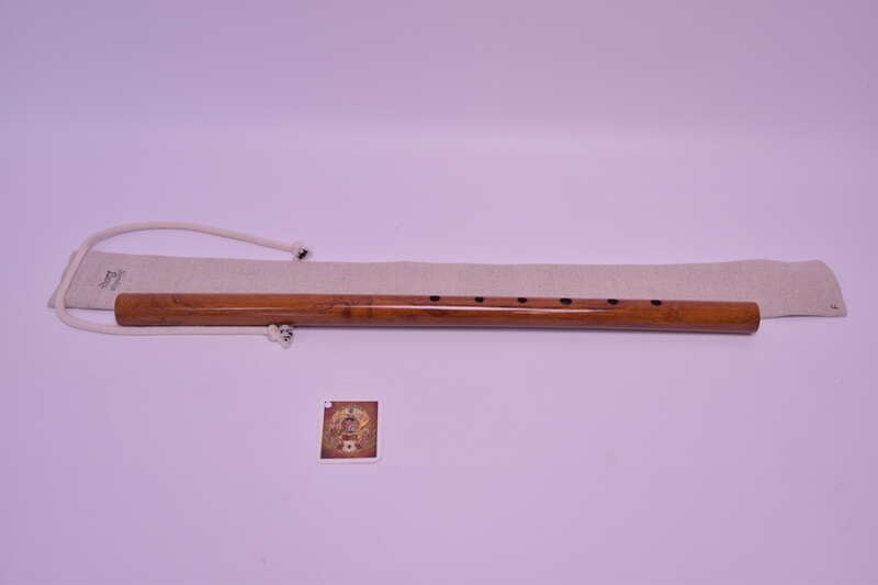 Píšťalka šesťdierková “D” malá, dĺžka: 26-30cm, vŕtanie: Ø12, zdobenie: Orechový lesk 3