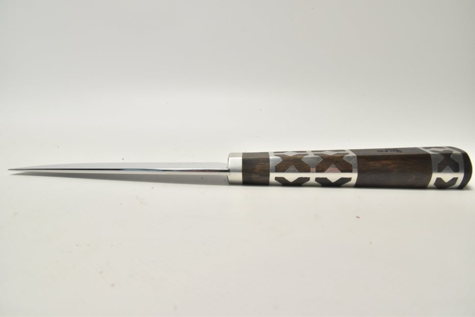 Tradičný nôž stredný, dĺžka čepele: 12cm, farba: čierna + kožené puzdro 6