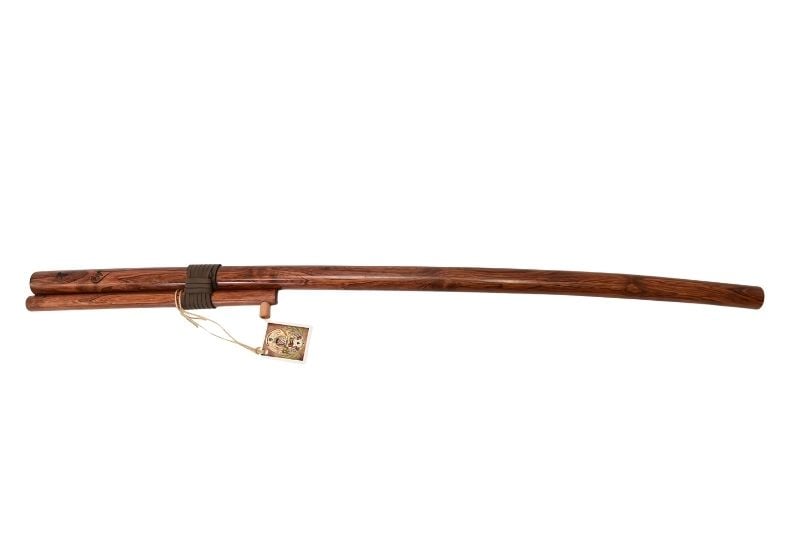 Fujara "D", dĺžka: 115-120cm, vŕtanie: Ø22, zdobenie: Orechový lesk